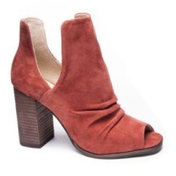 Chinese Laundry Shoes - Chinese Laundry-Kristin Cavallari- Lash suede heel